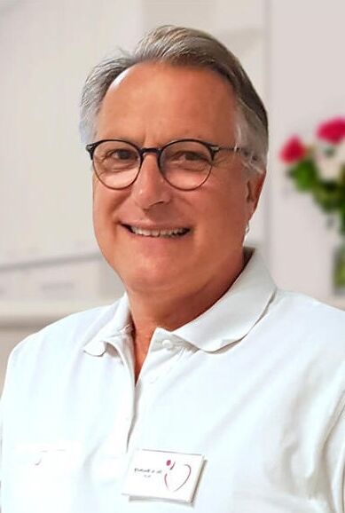 Arzt Plastischer Chirurg Dennis